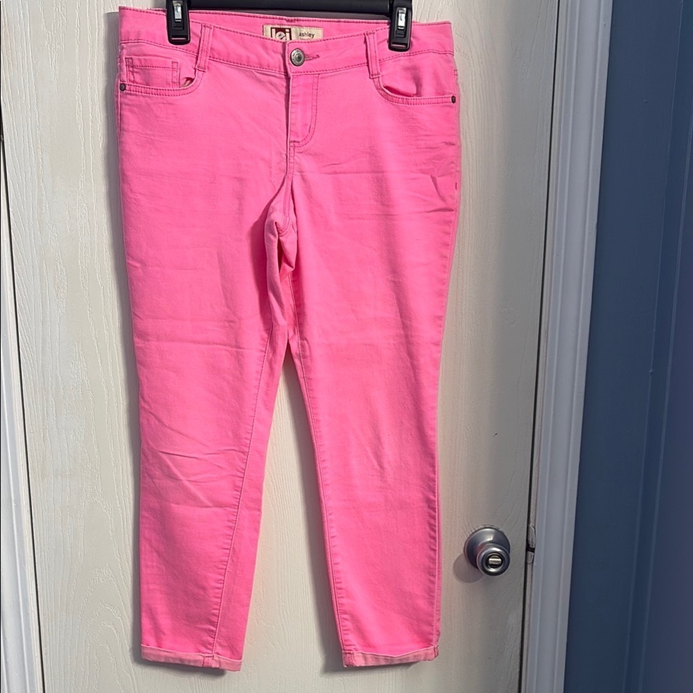 Lei Pink Cropped Ankle Jeans Vibrant Style
